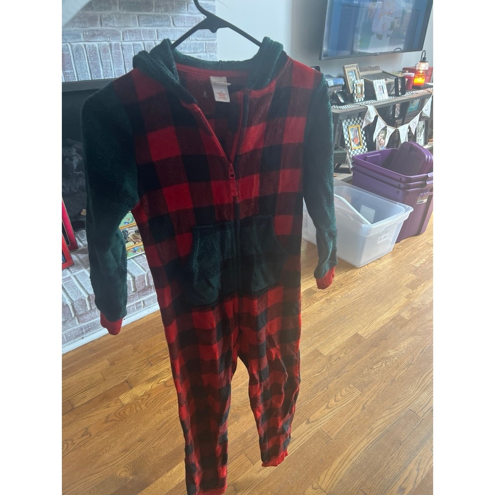 Cat & Jack fleece‎ holiday onesie boys size 8 medium